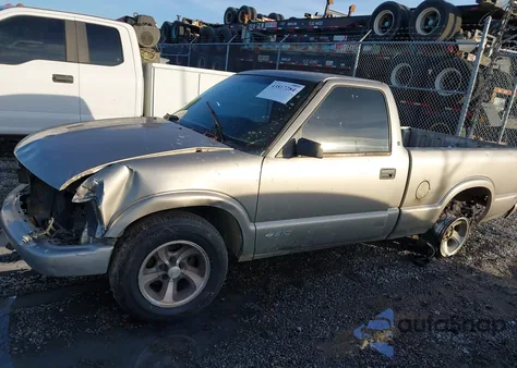 2001 Chevrolet S-10 Ls z USA, uszkodzony, nr VIN 1GCCS14531K109030